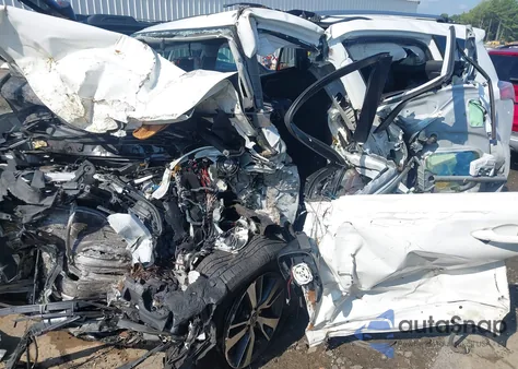 2017 Toyota Rav4 Xle z USA, uszkodzony, nr VIN JTMWFREVXHJ719618